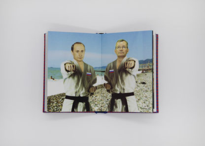 Martin Parr | Autoportrait (Signed) – Image 5